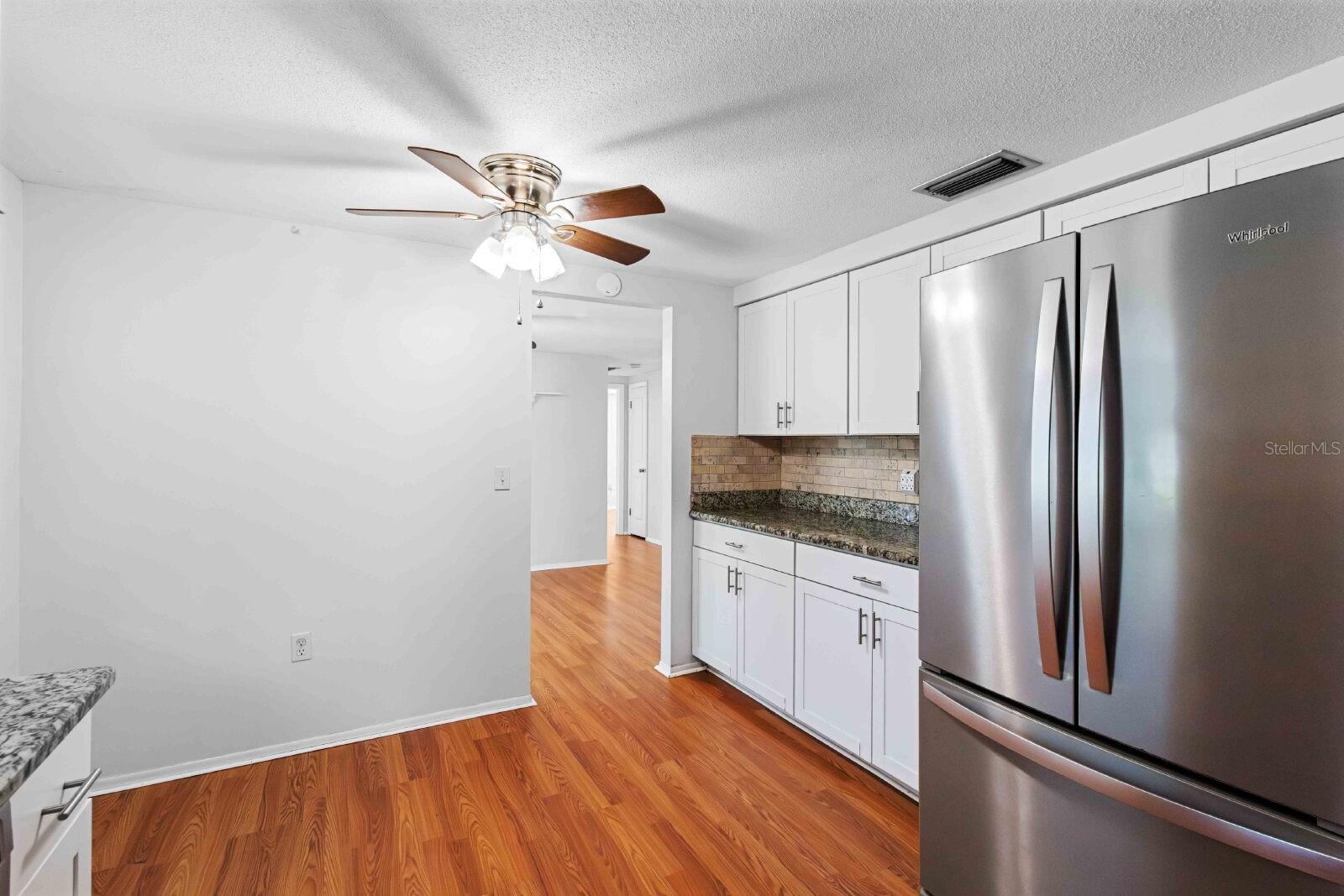 PALM LAKES - Residential Lease