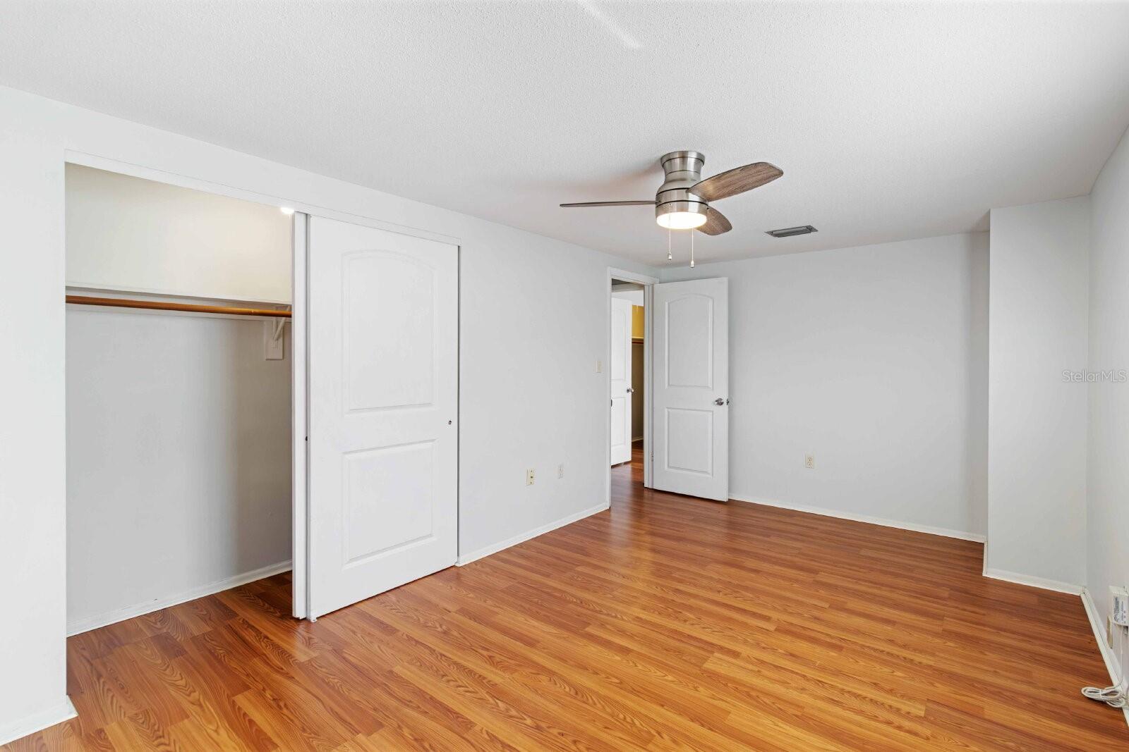 PALM LAKES - Residential Lease