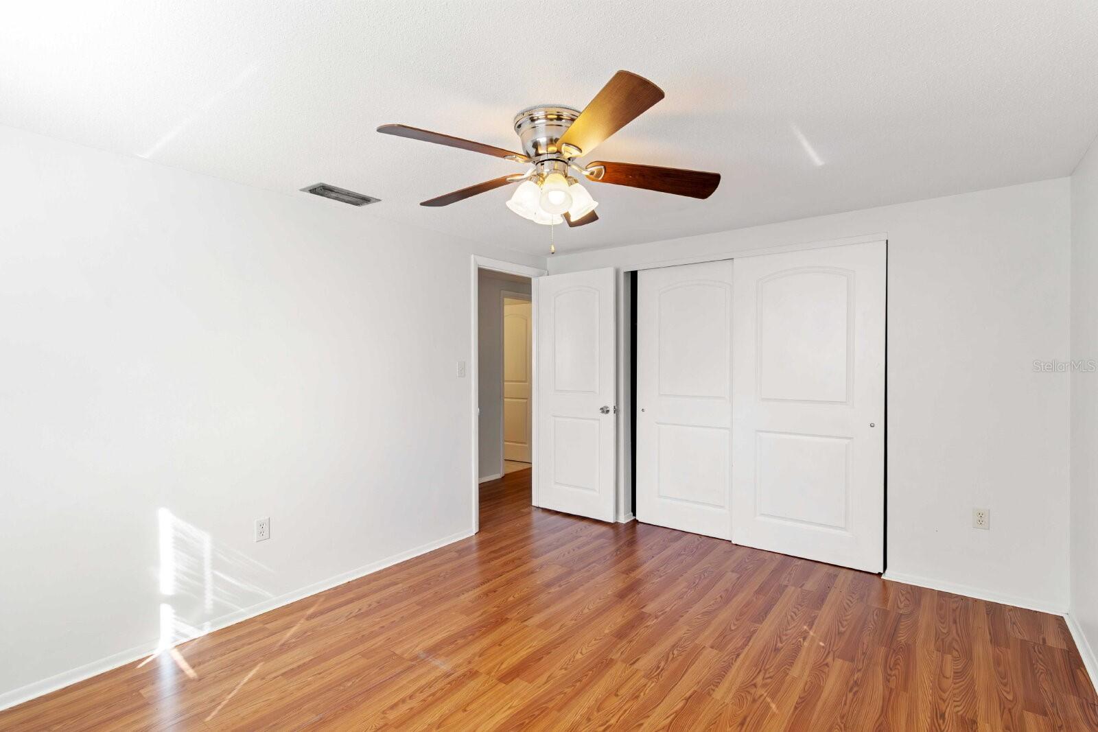 PALM LAKES - Residential Lease