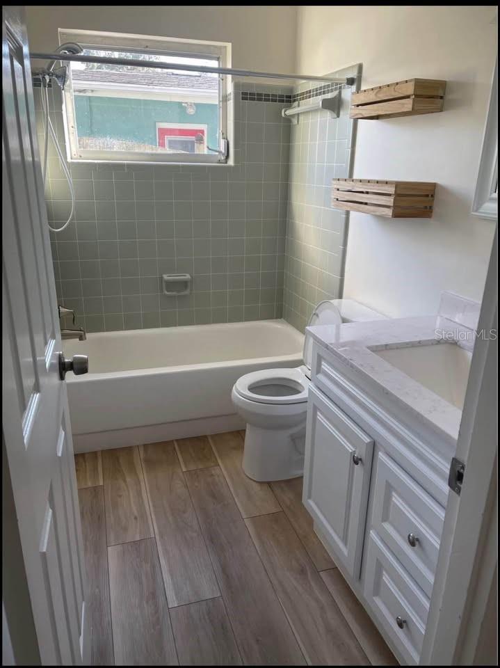 SUNNYSIDE LAKE - Residential Lease