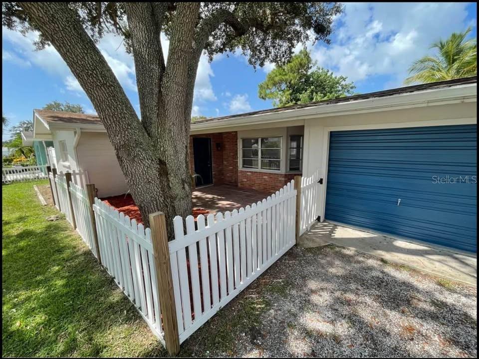 SUNNYSIDE LAKE - Residential Lease