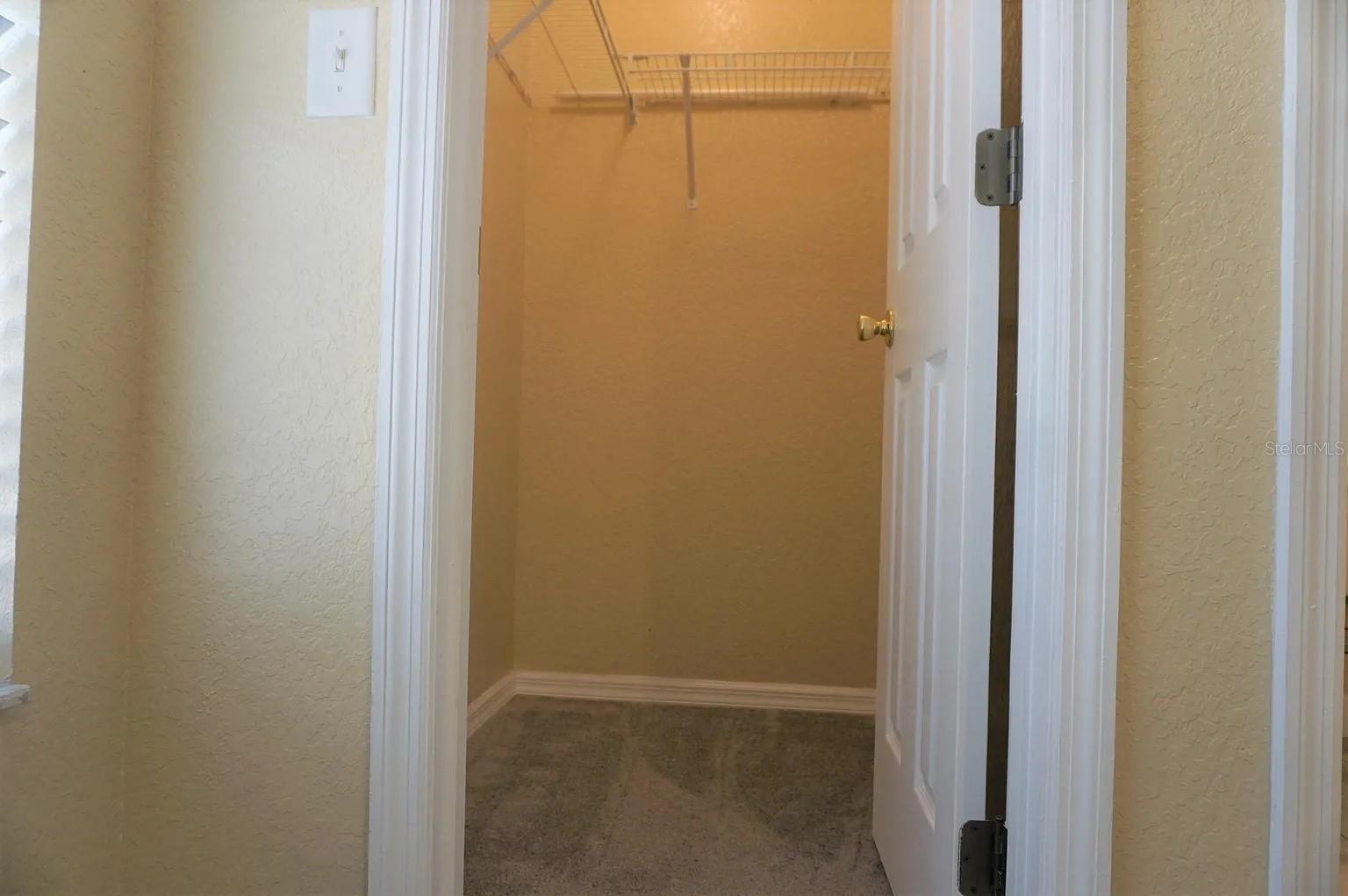 CITRUS SPGS UNIT 01 - Residential Income