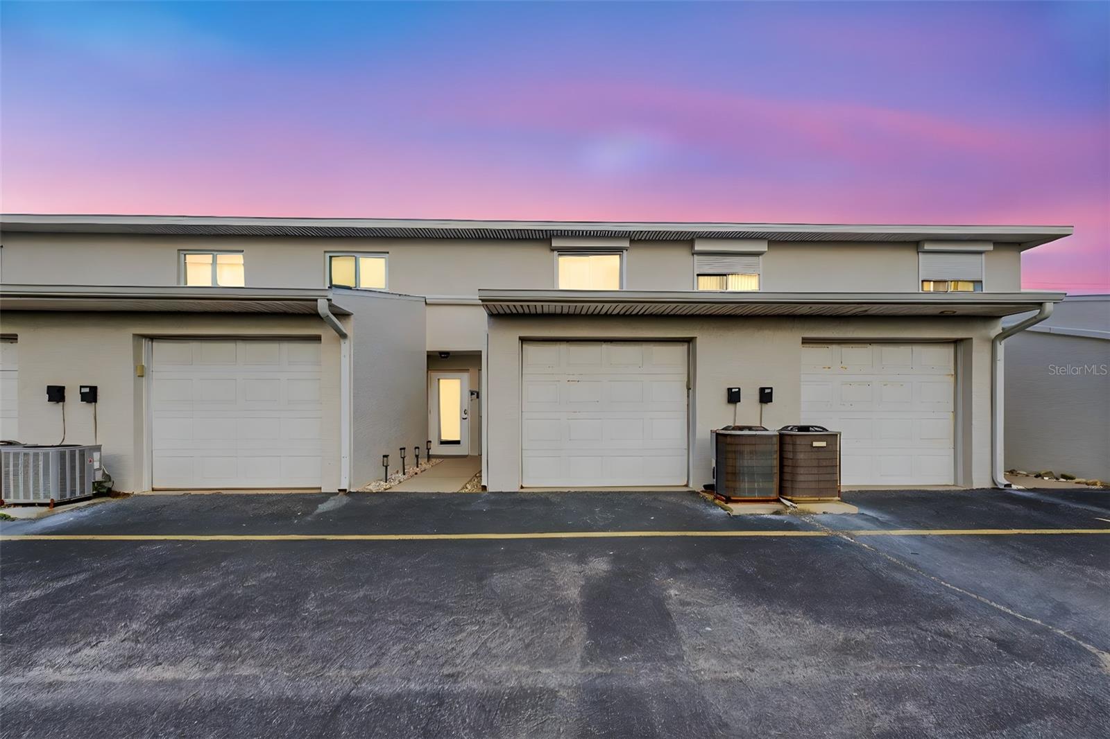 OCEAN DUNES TWNHS - Residential