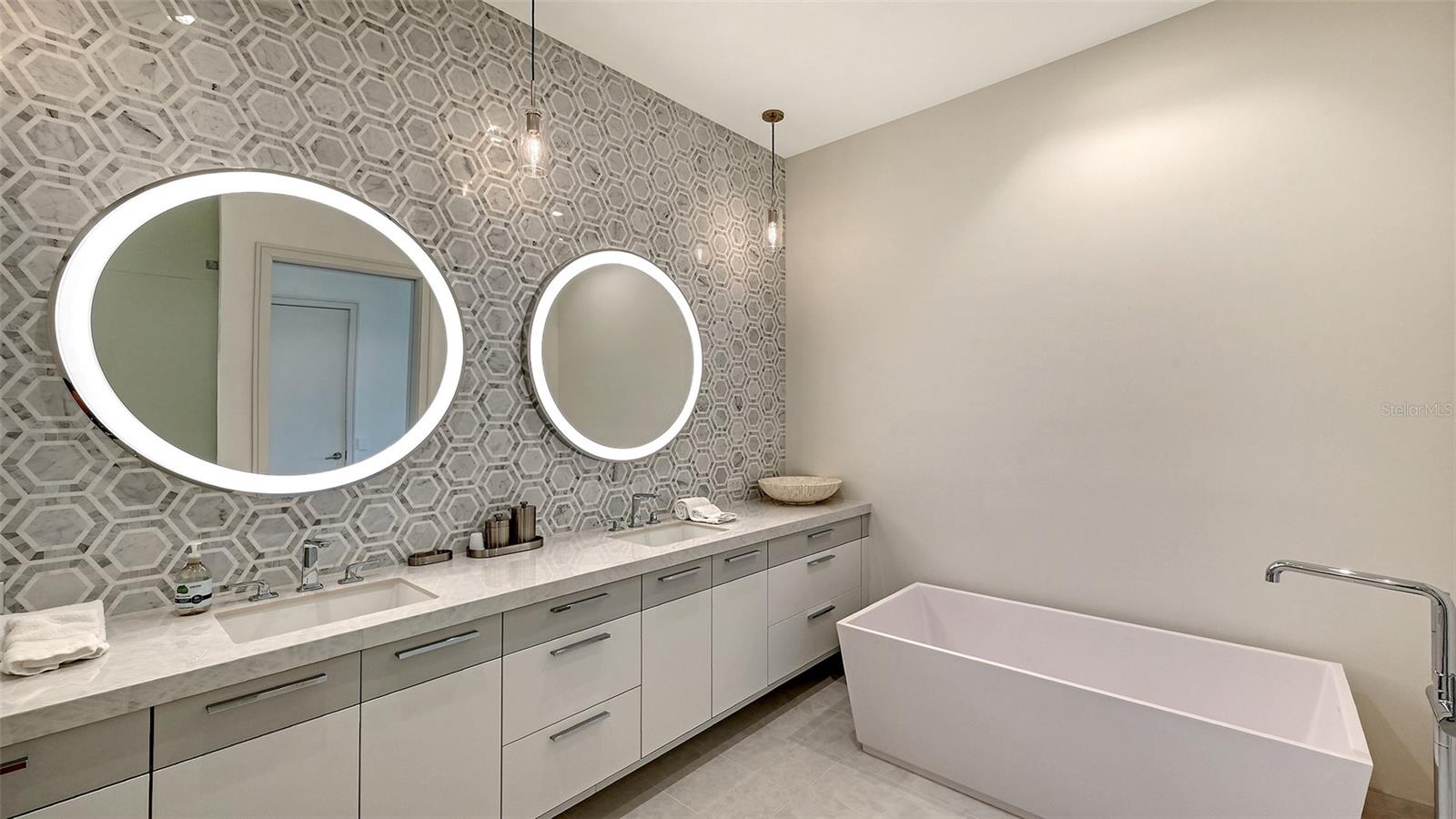 ST. REGIS LONGBOAT KEY - Residential