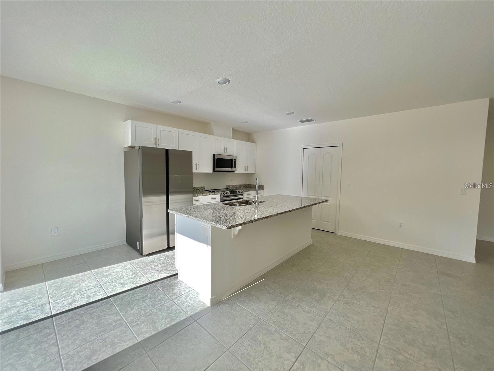 560 WALNUT AVENUE