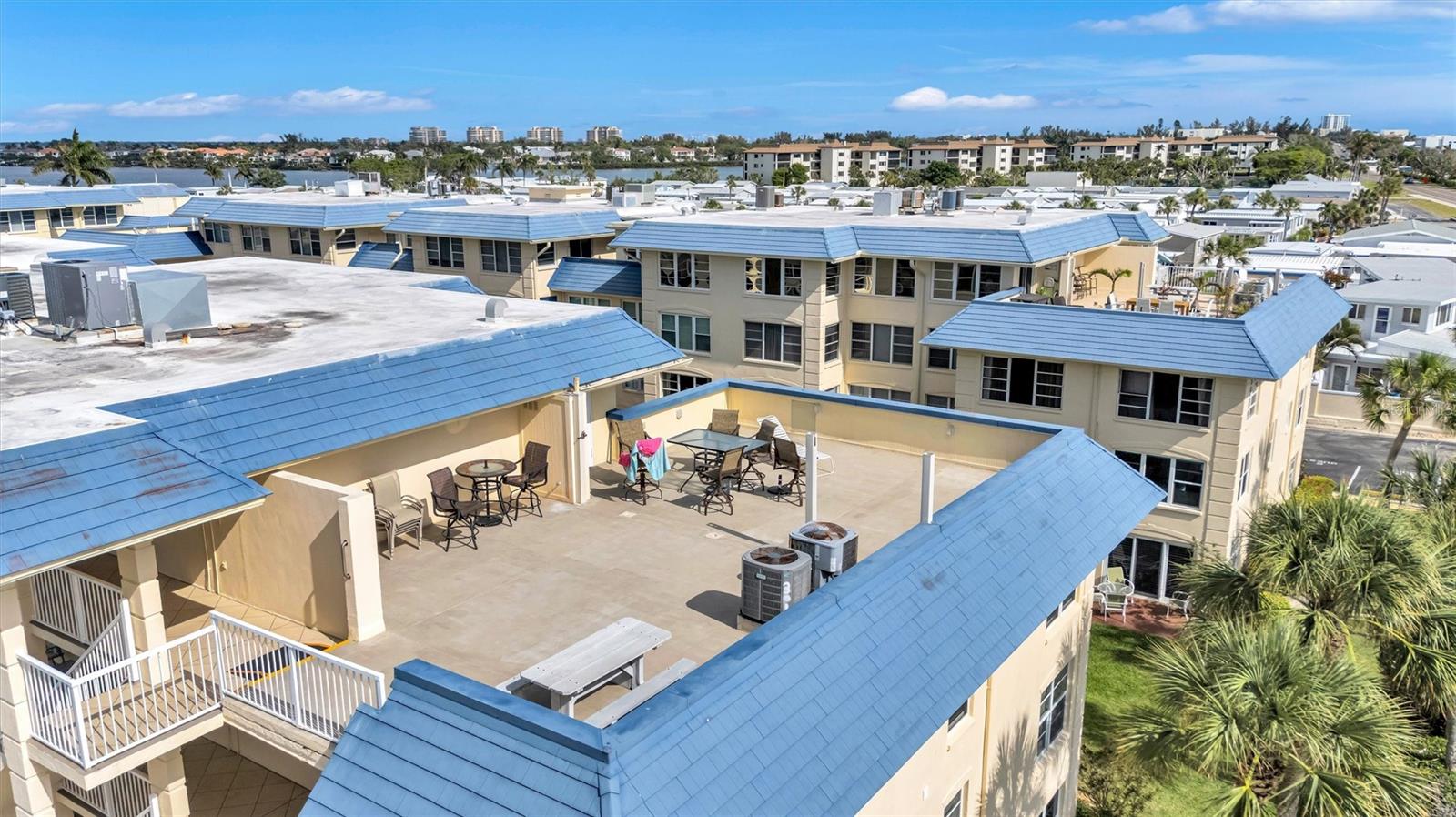 3806 GULF OF MEXICO DRIVE C310