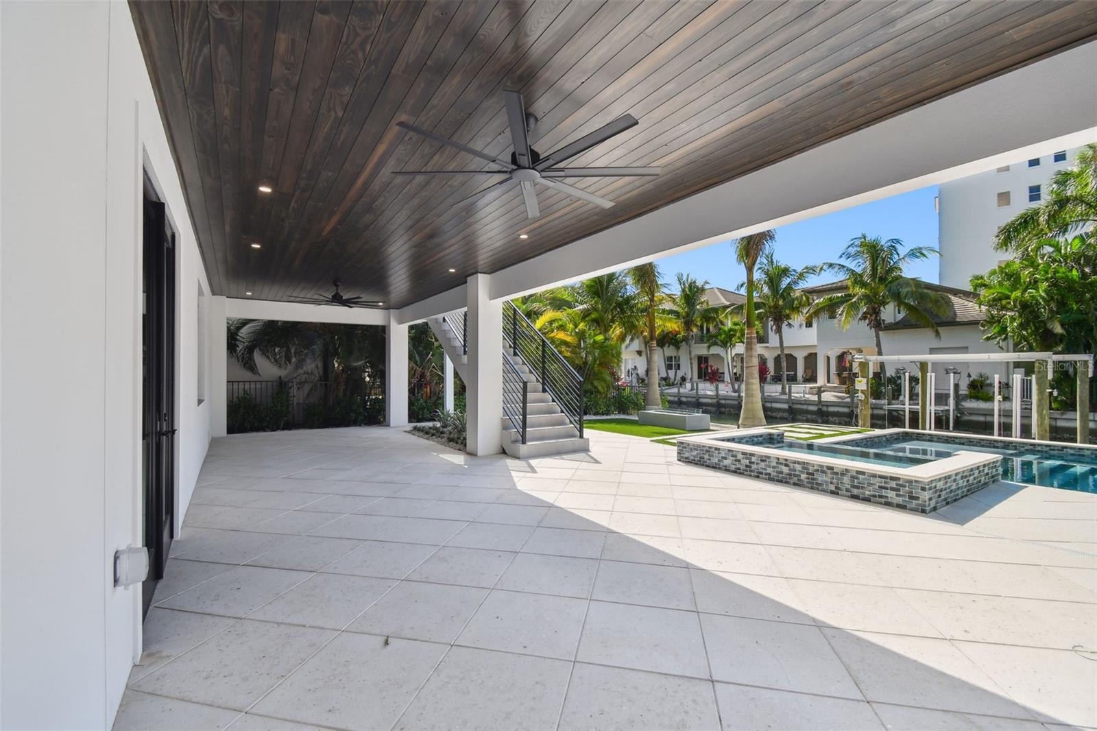 REDINGTON SHORES YACHT & TENNIS CLUB - Residential