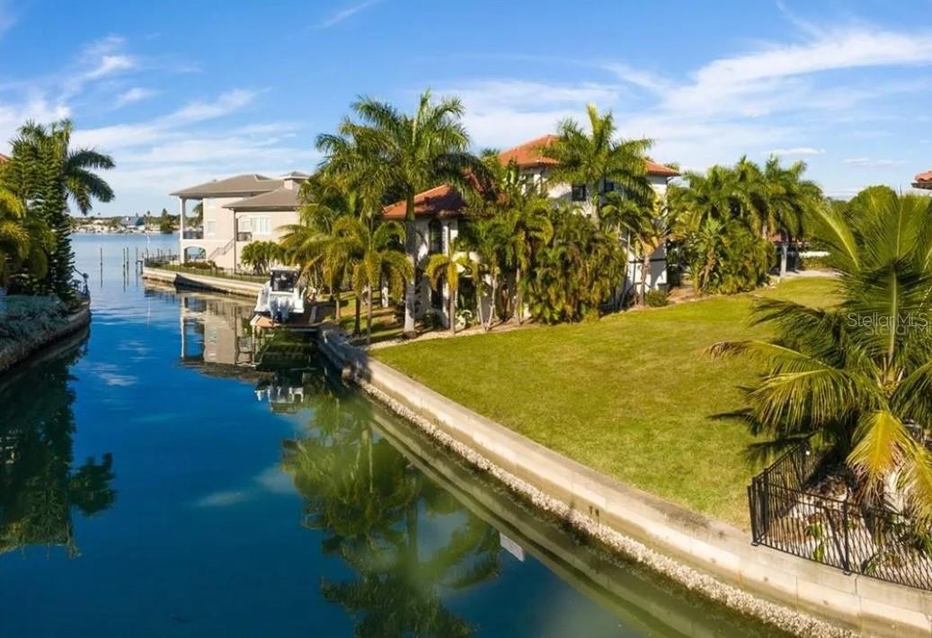REDINGTON SHORES YACHT & TENNIS CLUB - Residential
