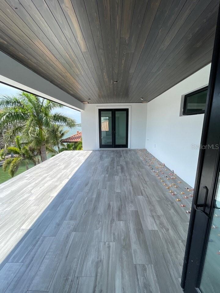 REDINGTON SHORES YACHT & TENNIS CLUB - Residential