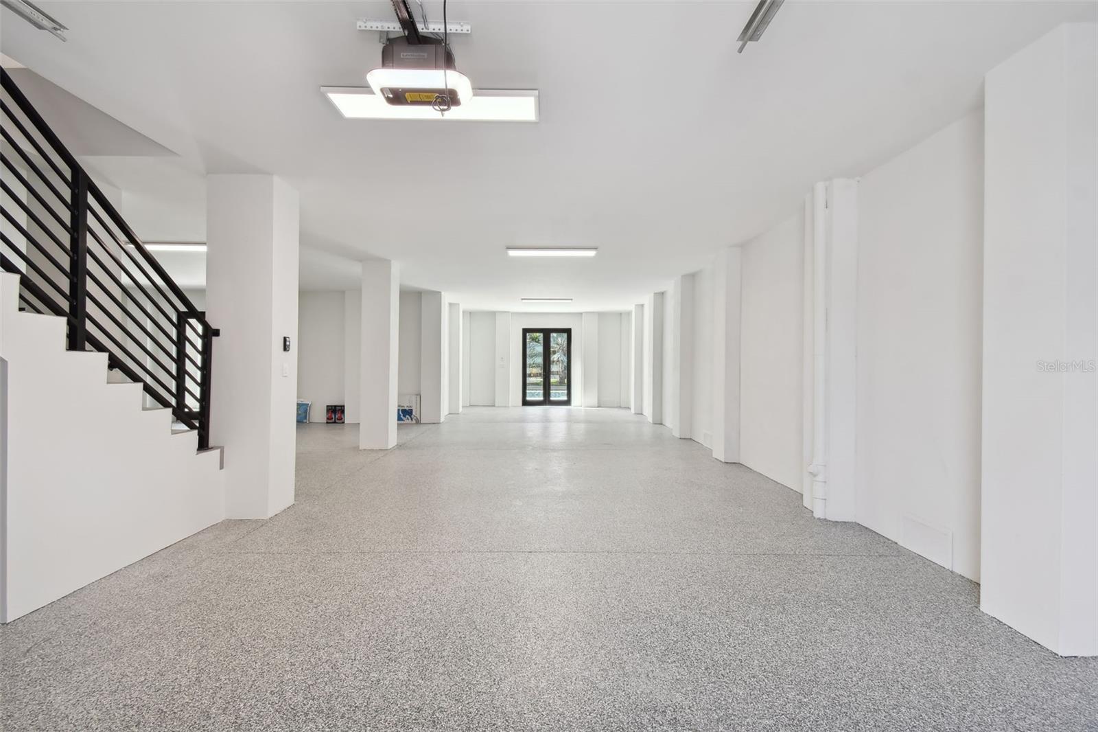 REDINGTON SHORES YACHT & TENNIS CLUB - Residential