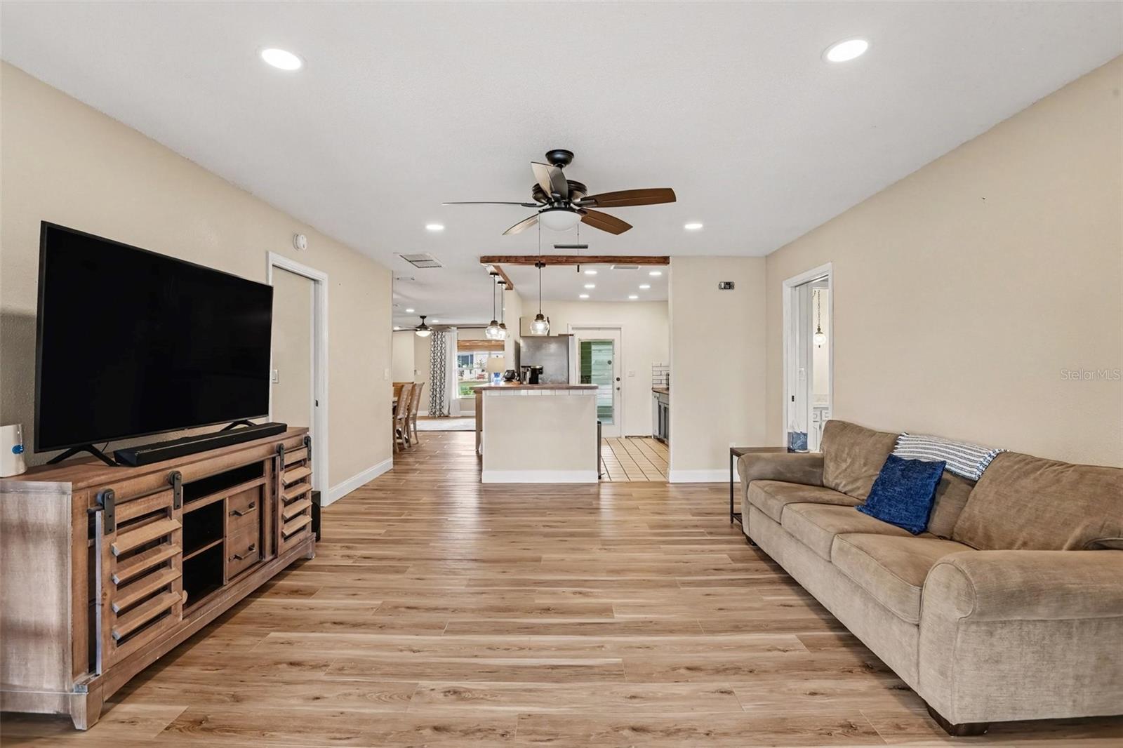 385 CLUB MANOR DRIVE