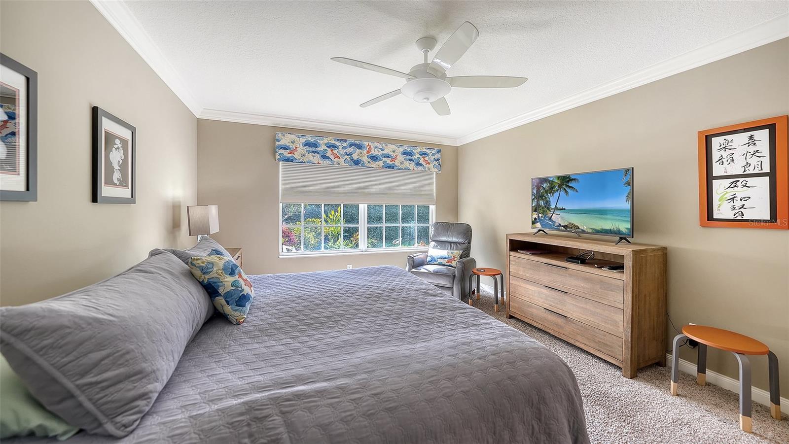 VILLAGEWALK - Residential