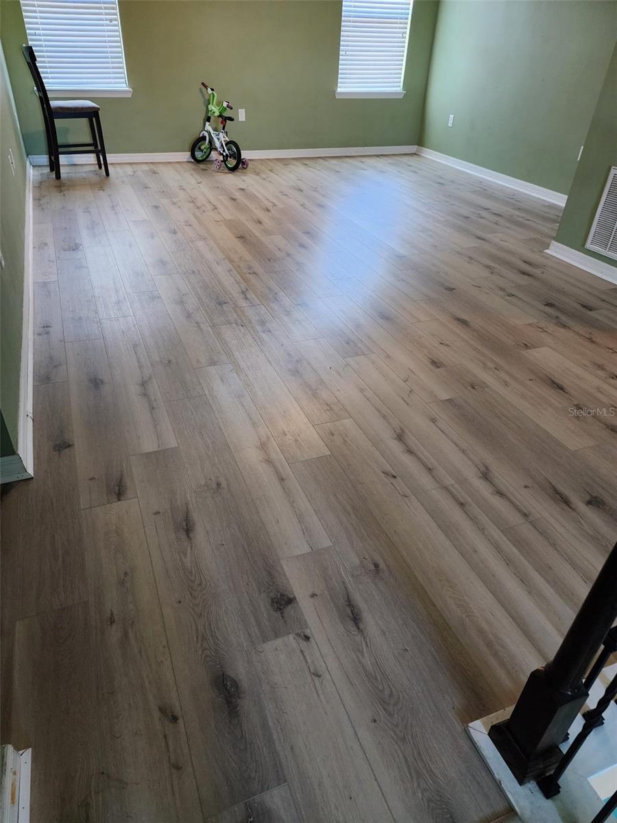 CRESTRIDGE AT ESTATES - Residential Lease