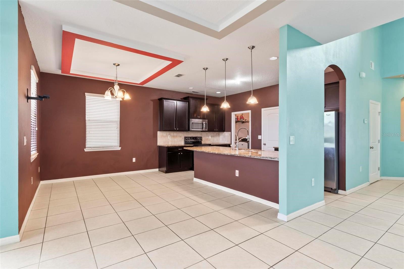 CRESTRIDGE AT ESTATES - Residential Lease