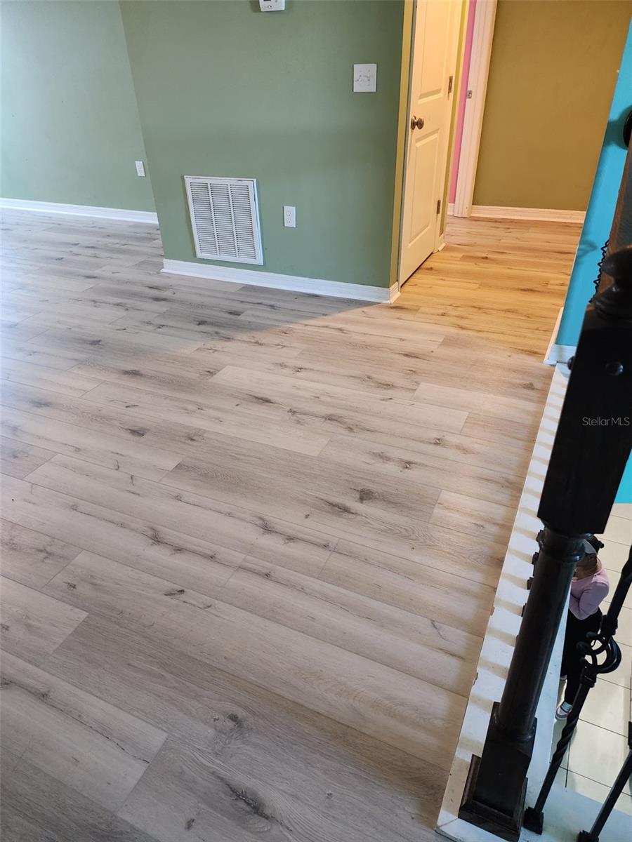 CRESTRIDGE AT ESTATES - Residential Lease