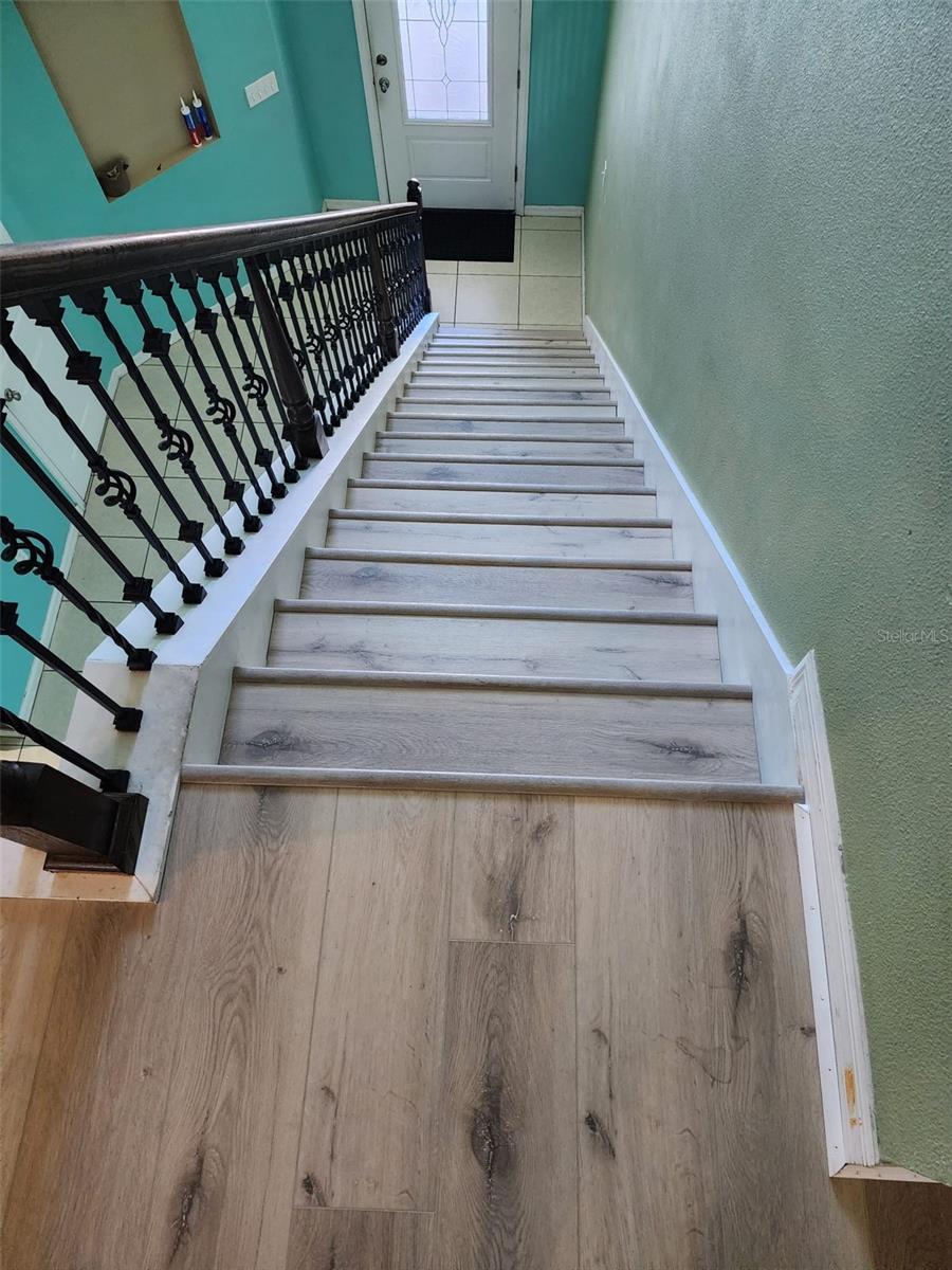 CRESTRIDGE AT ESTATES - Residential Lease