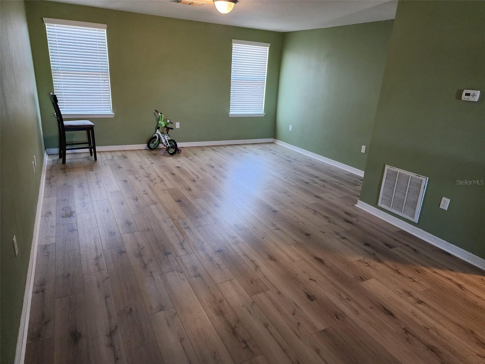 CRESTRIDGE AT ESTATES - Residential Lease