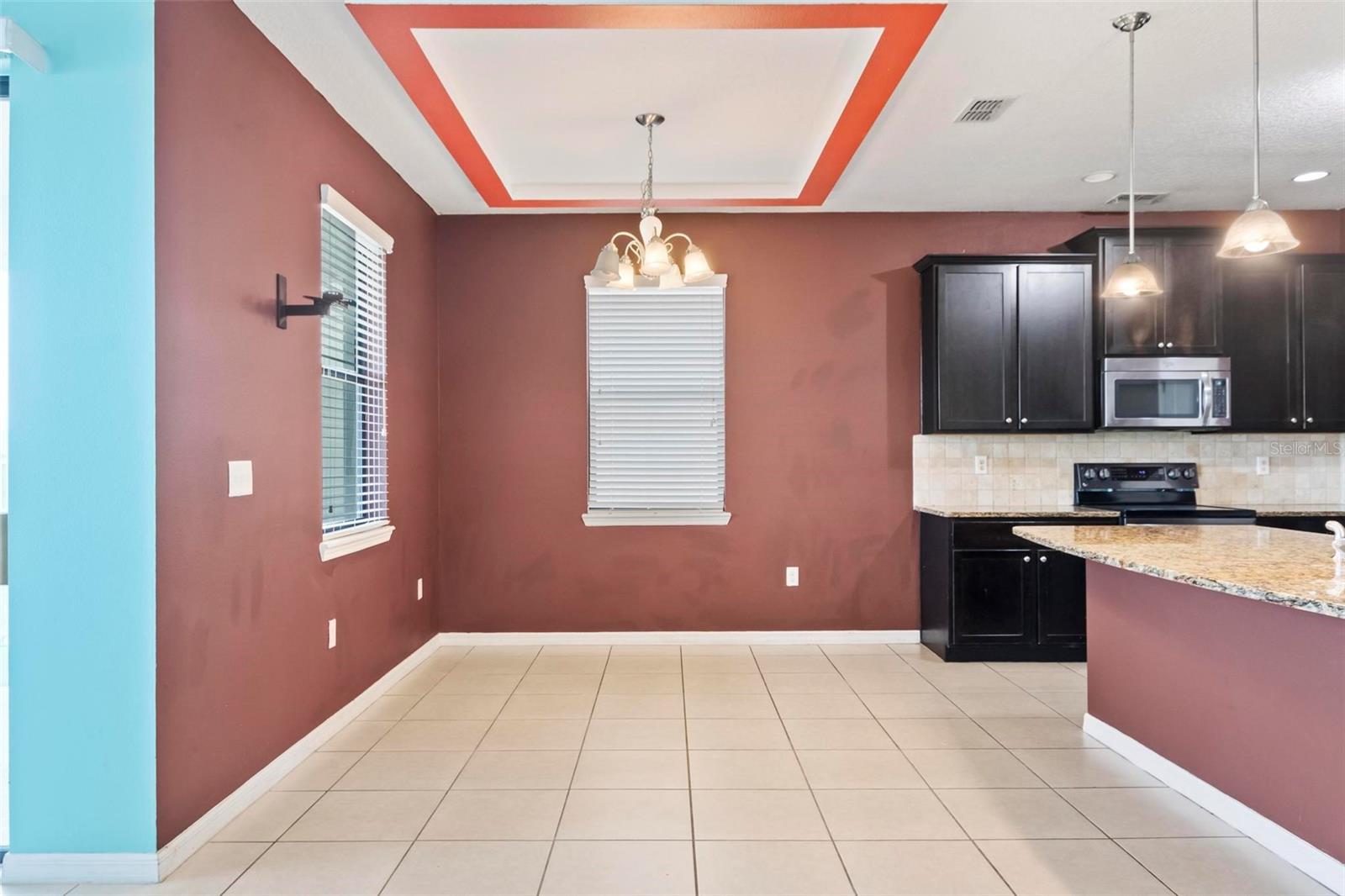 CRESTRIDGE AT ESTATES - Residential Lease