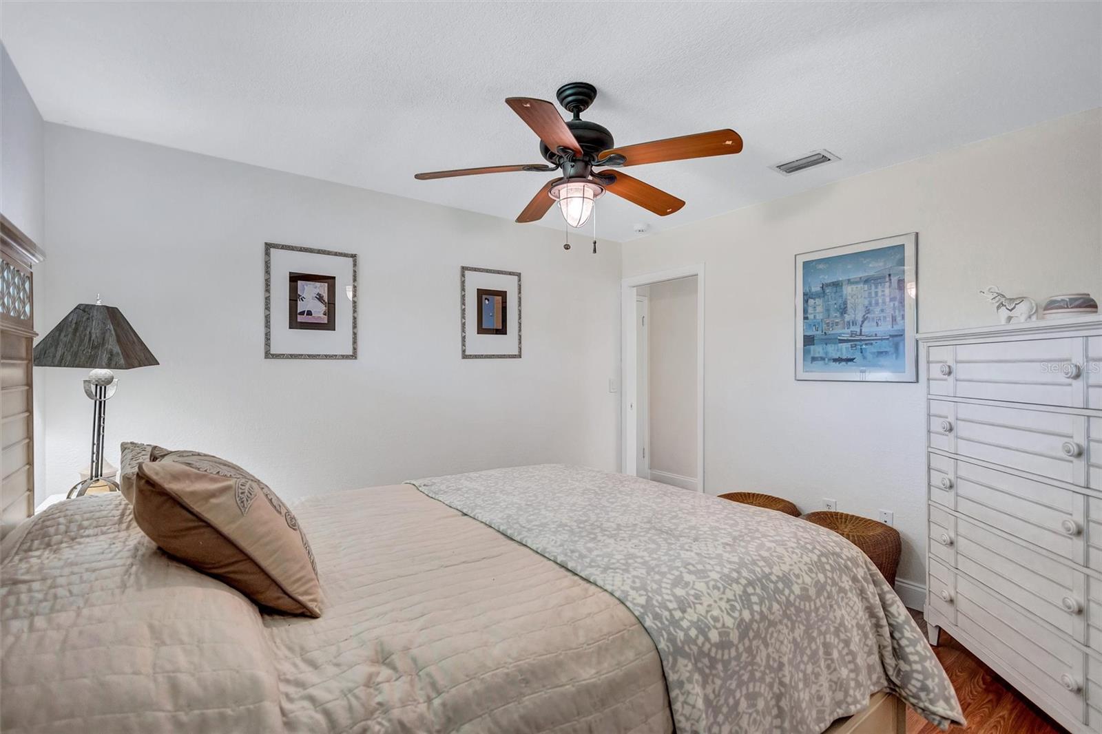 PRINCES GATE - Residential