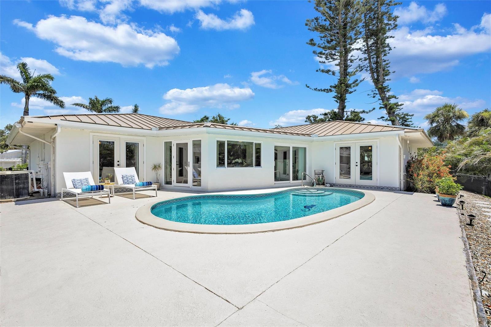 PRINCES GATE - Residential