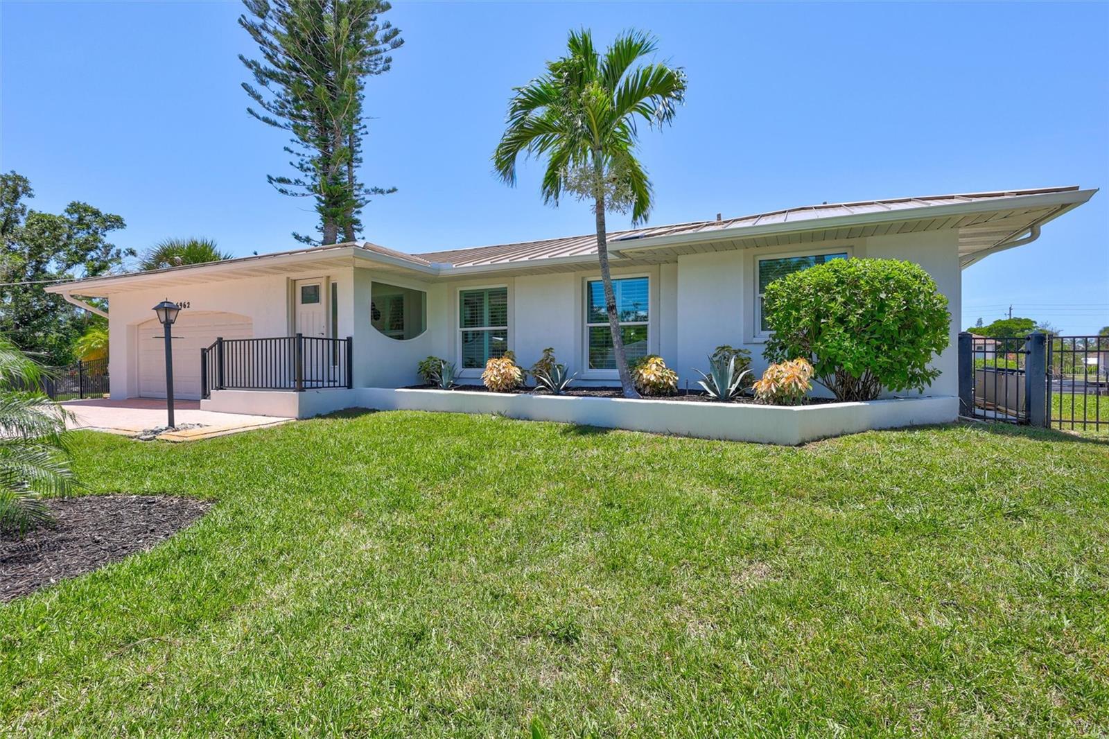 PRINCES GATE - Residential