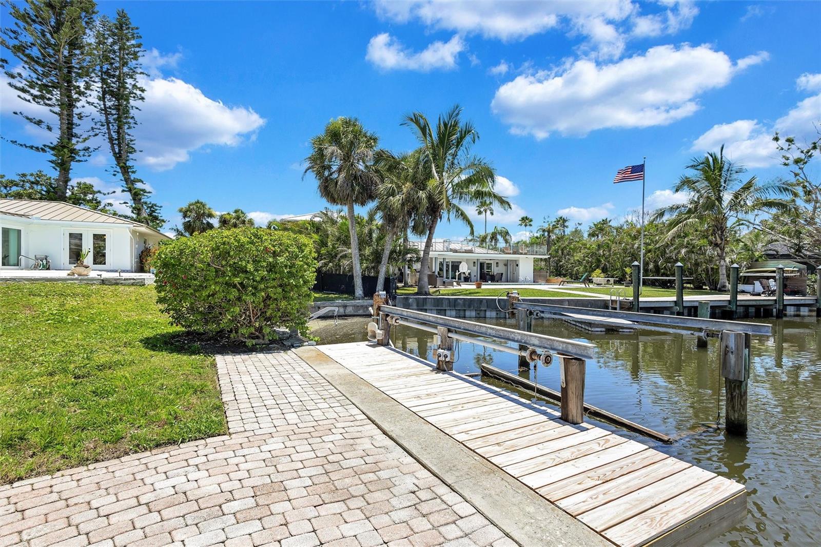 PRINCES GATE - Residential