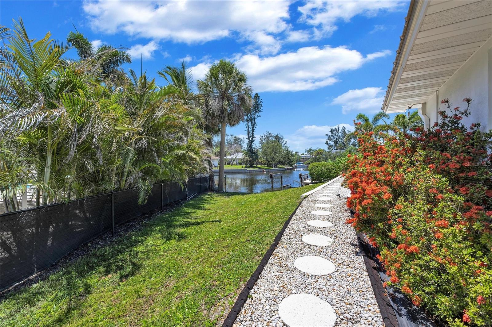 PRINCES GATE - Residential