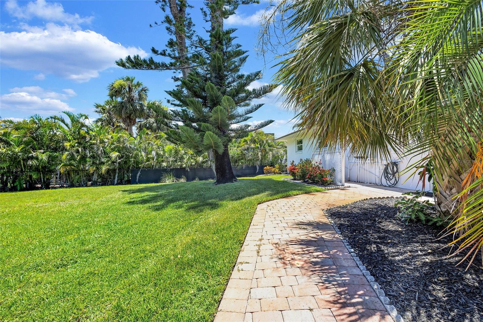 PRINCES GATE - Residential