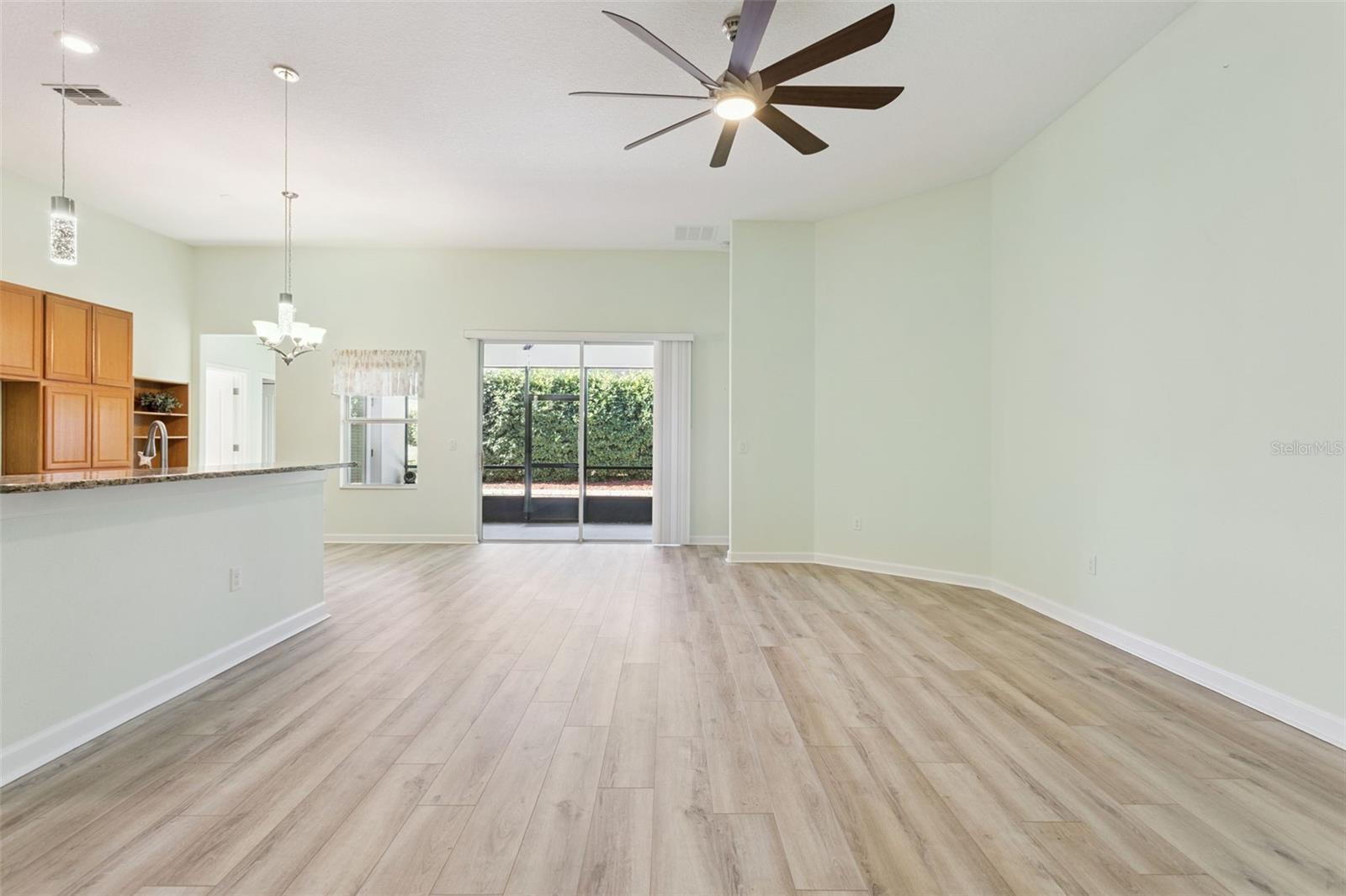 TRADITIONS PH 02 - Residential