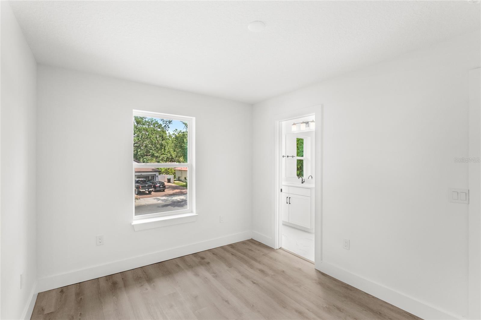 BURCHSHIRE - Residential