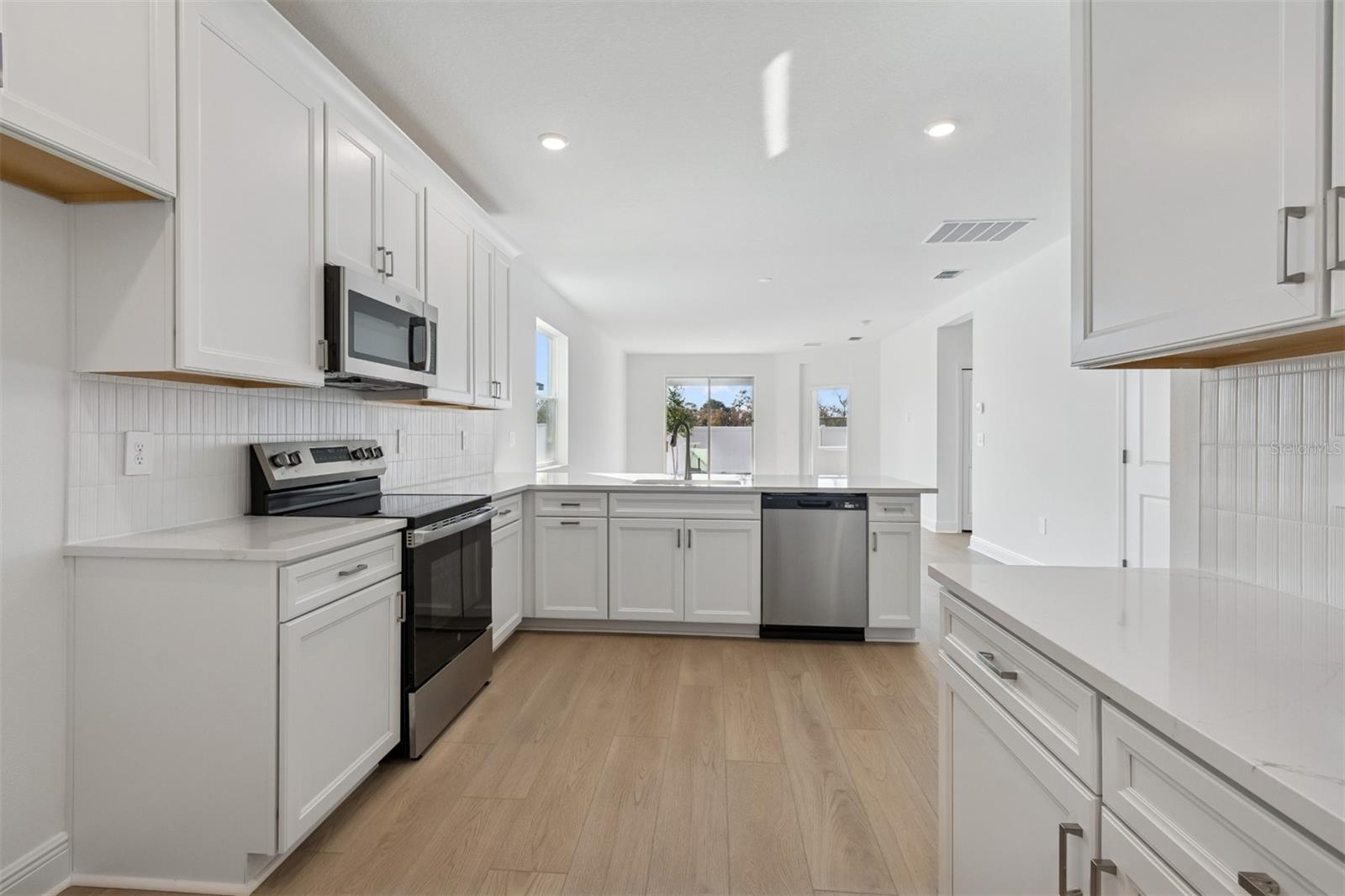 SOUTHPOINTE - Residential