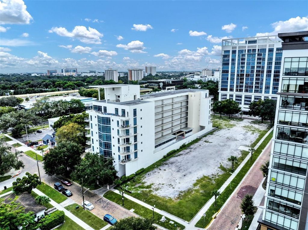 Photo of 525 E Jackson Street #405, Orlando, FL 32801 (MLS # O6380511)