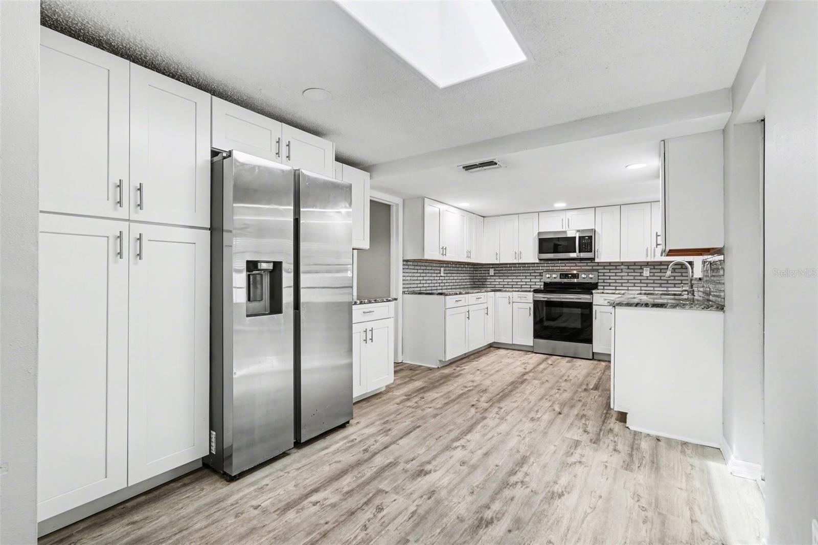 EMBASSY HILLS - Residential