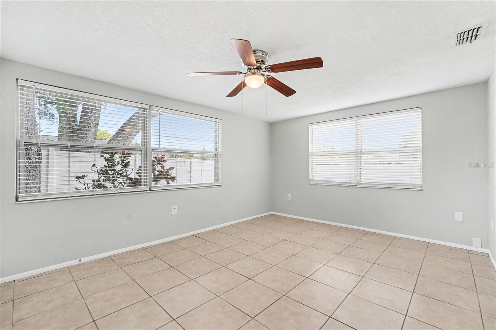 EMBASSY HILLS - Residential