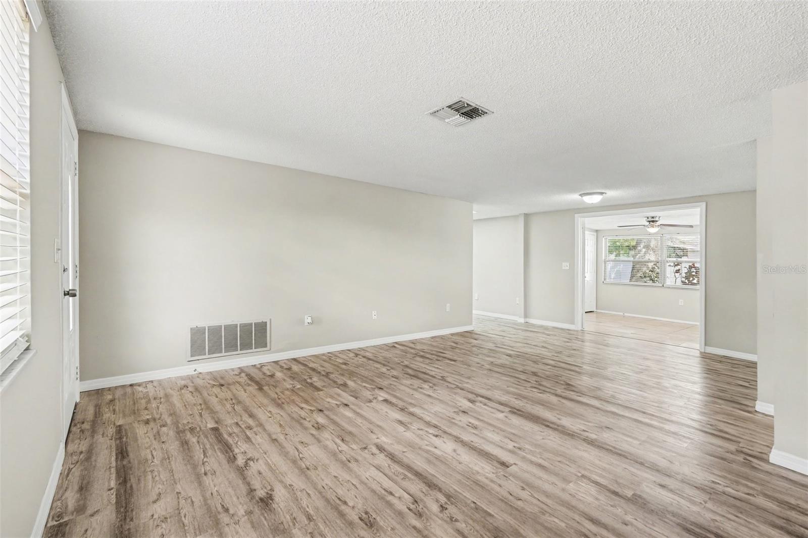 EMBASSY HILLS - Residential