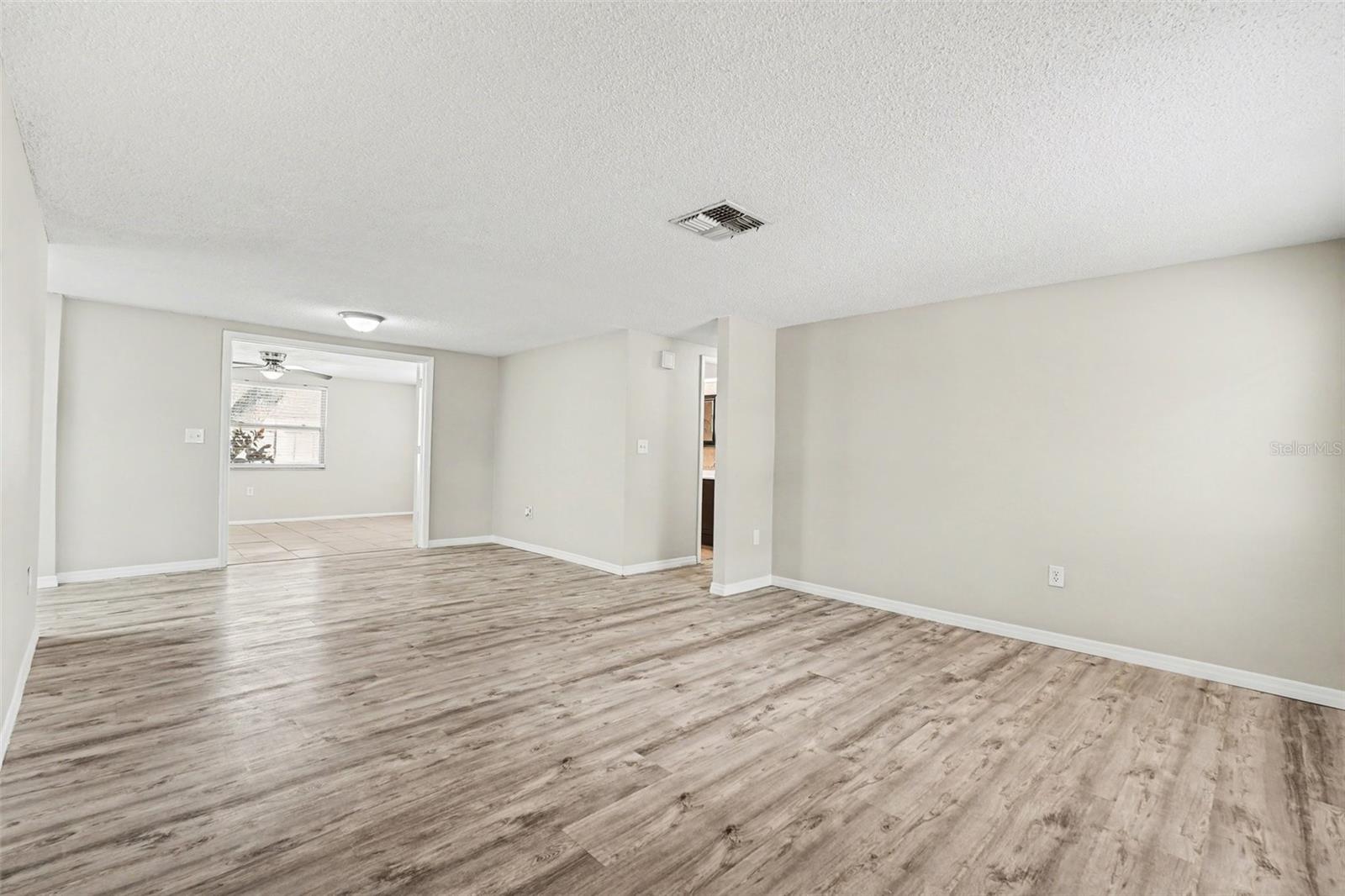 EMBASSY HILLS - Residential