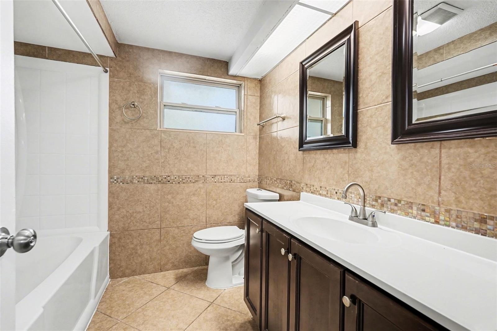 EMBASSY HILLS - Residential