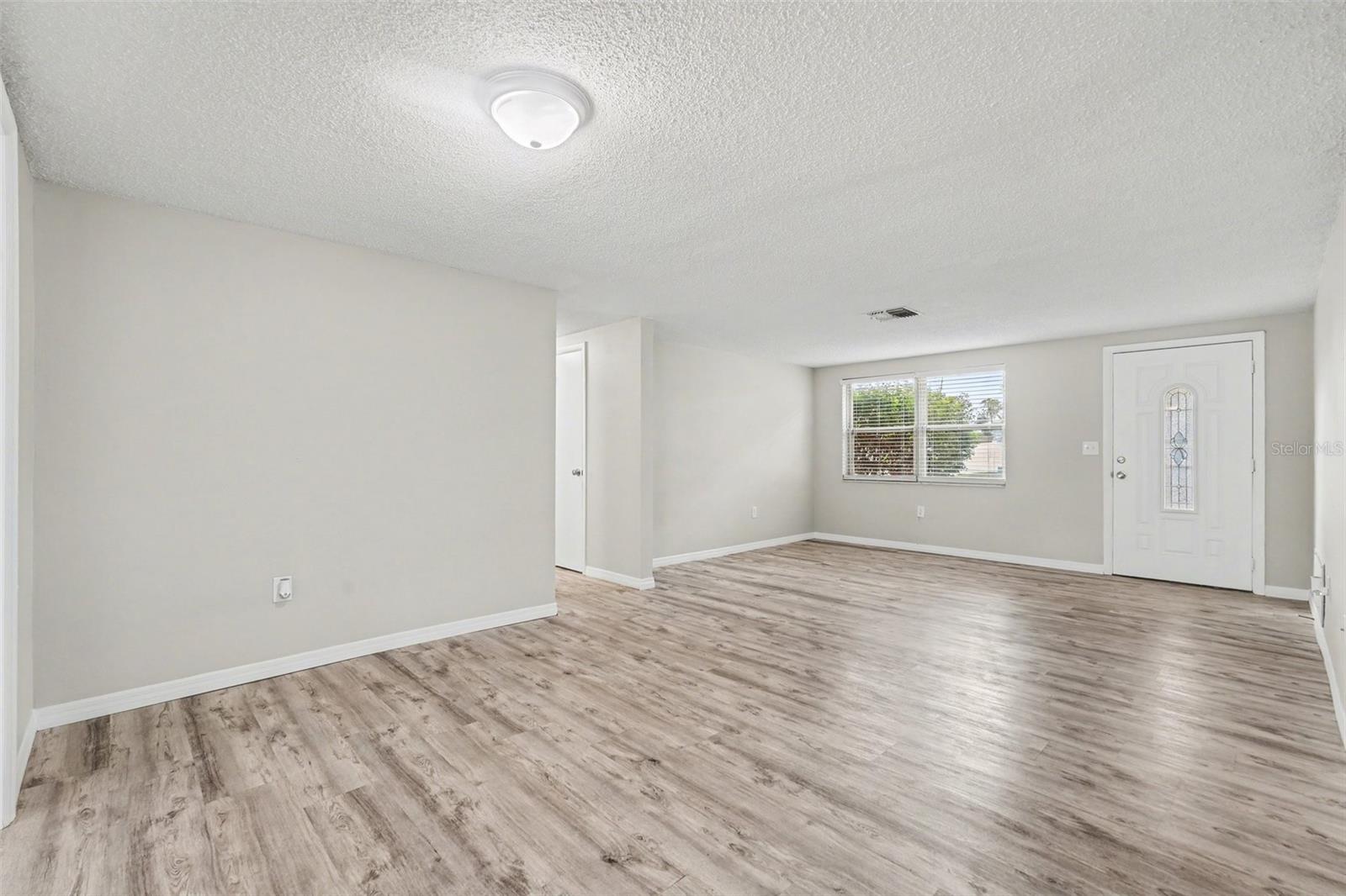 EMBASSY HILLS - Residential