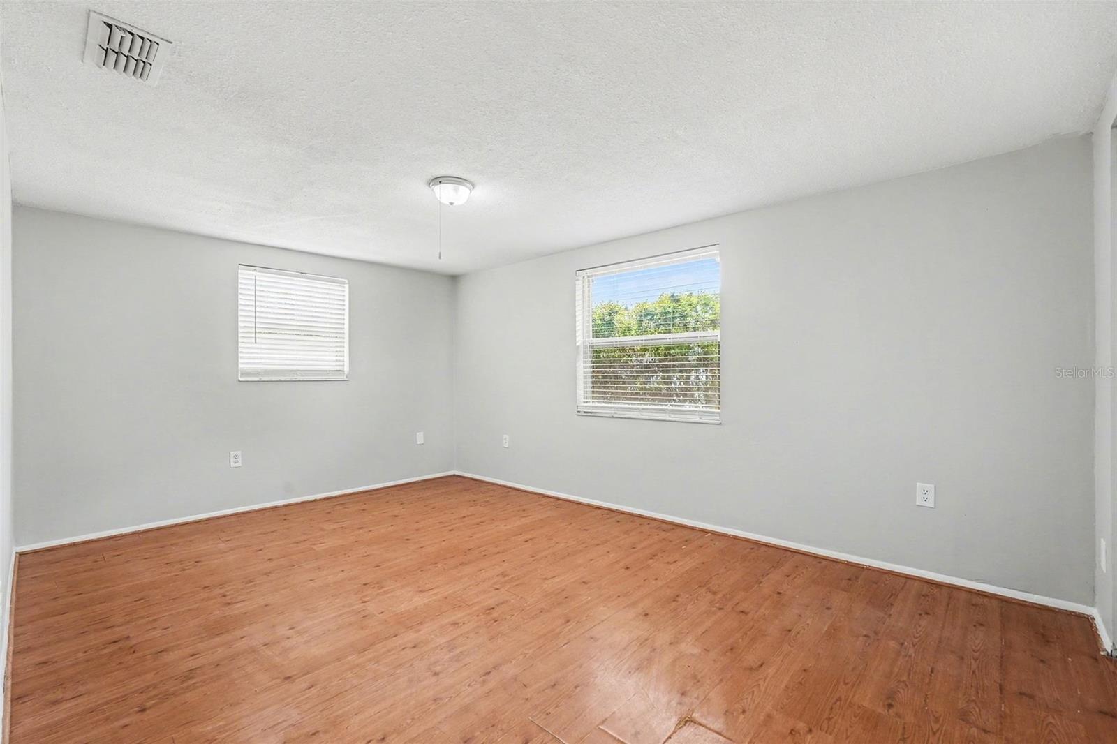 EMBASSY HILLS - Residential