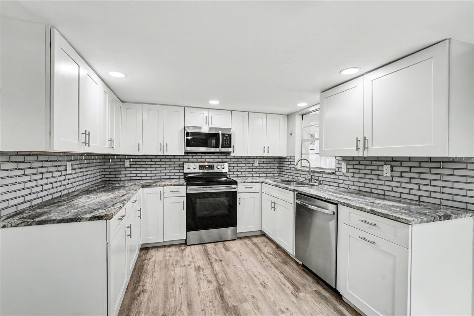 EMBASSY HILLS - Residential