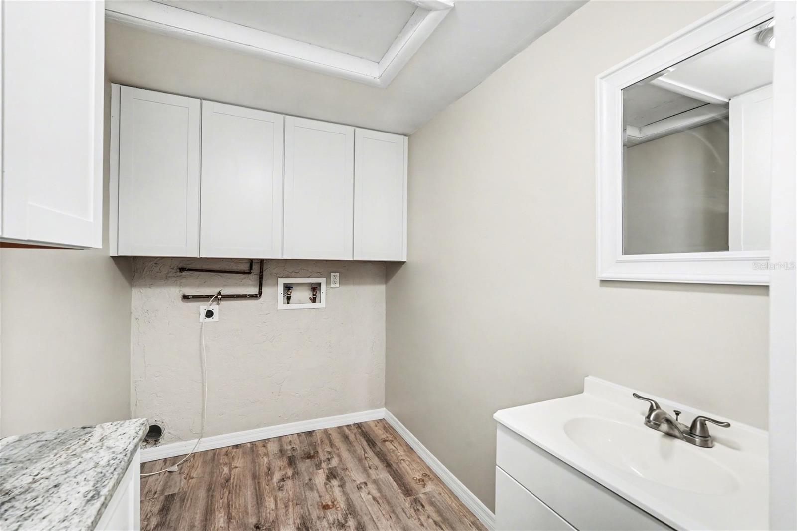 EMBASSY HILLS - Residential