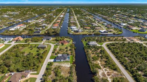 A home in PORT CHARLOTTE