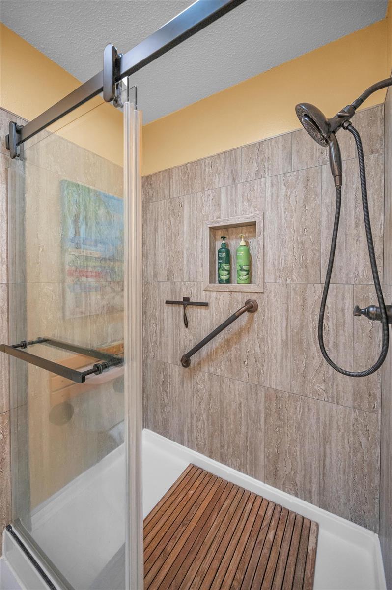 MANCHESTER IV CONDO - Residential