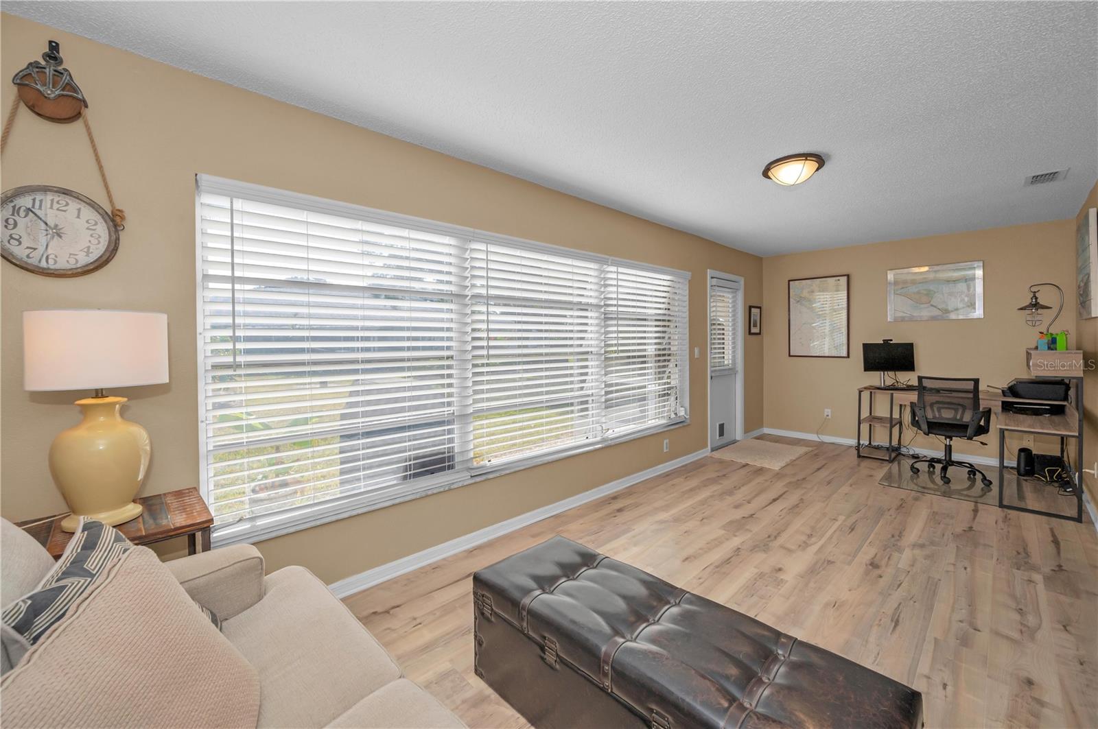 MANCHESTER IV CONDO - Residential