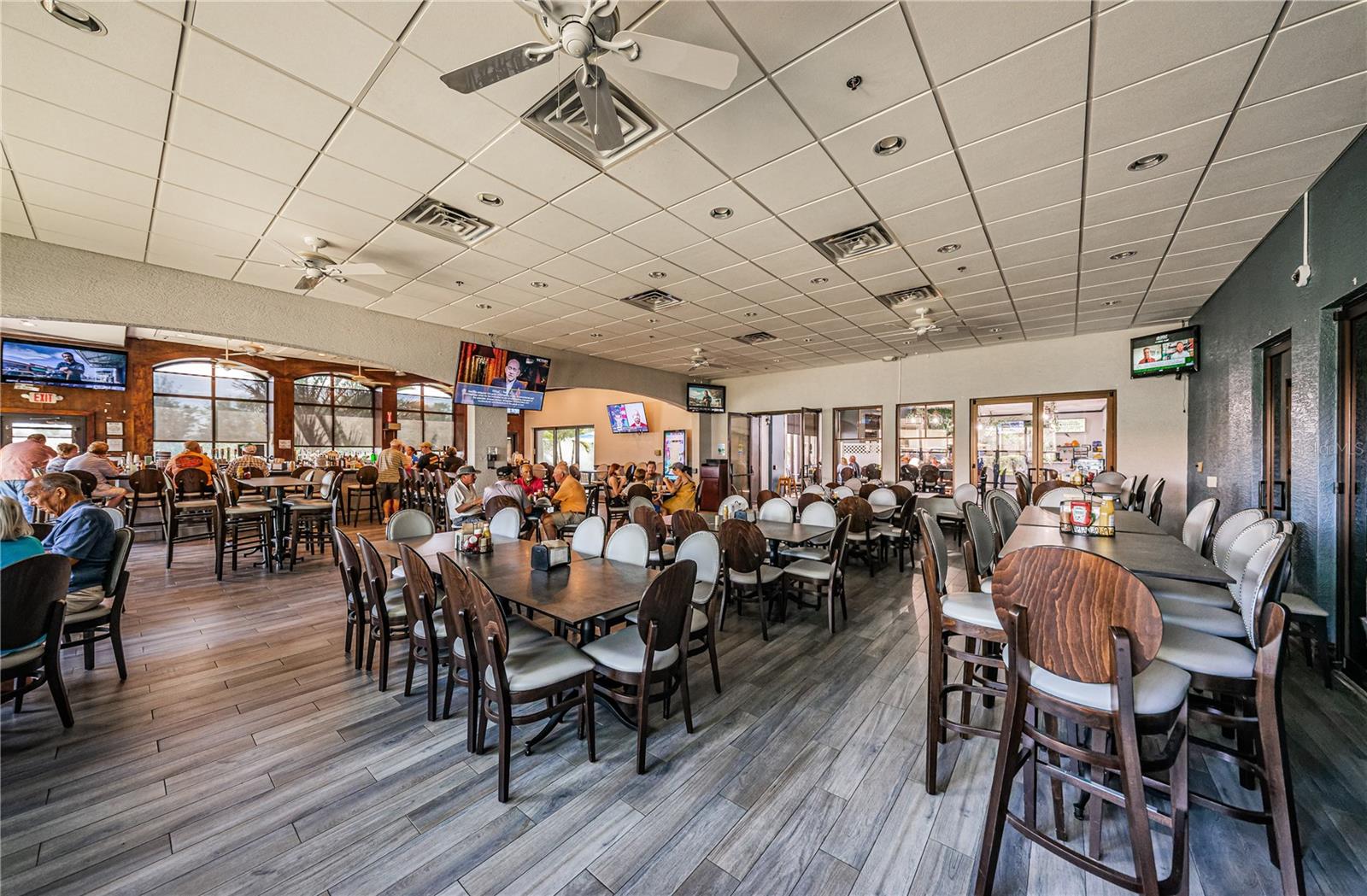 MANCHESTER IV CONDO - Residential