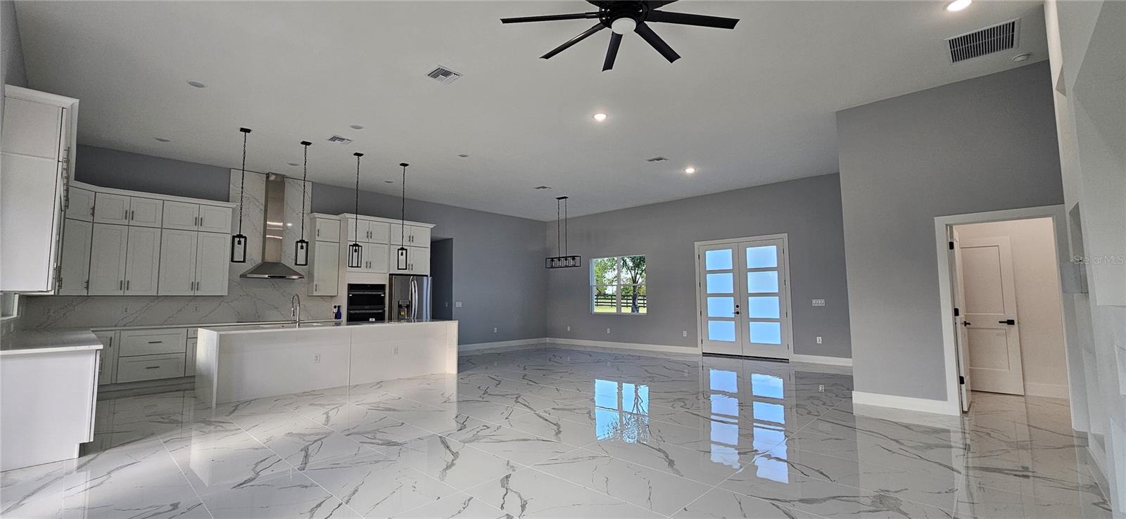 FRST LAKES & HILLS - Residential