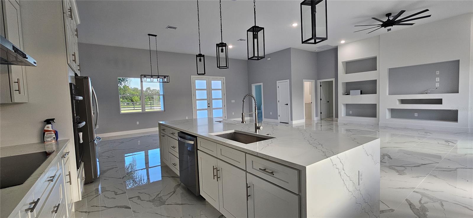 FRST LAKES & HILLS - Residential