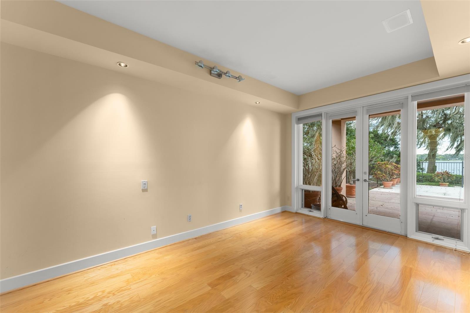 ISLEWORTH - Residential