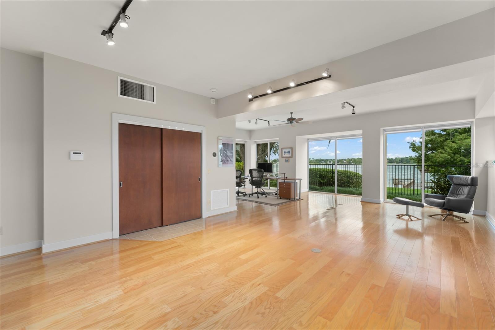 ISLEWORTH - Residential