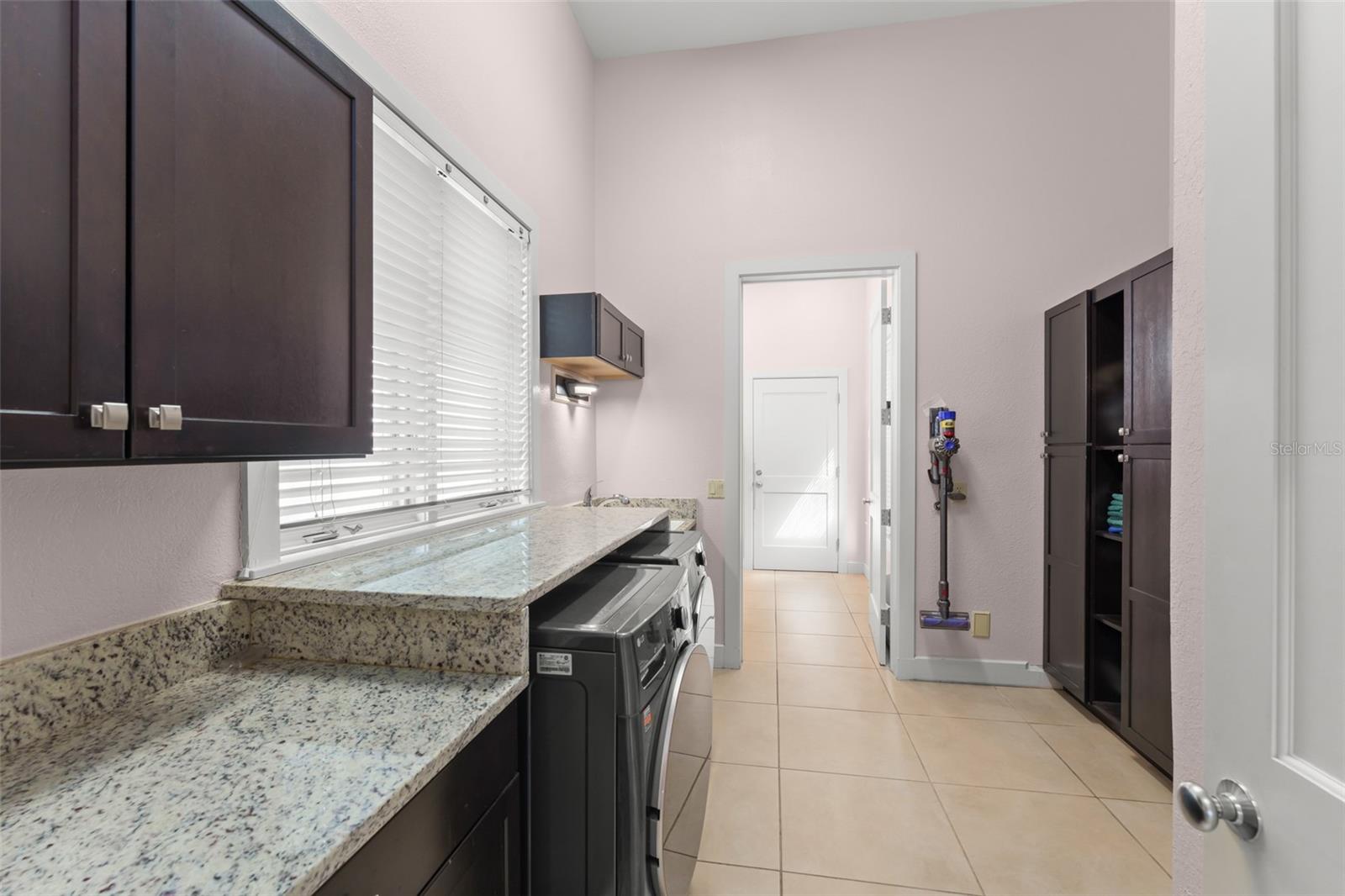 ISLEWORTH - Residential